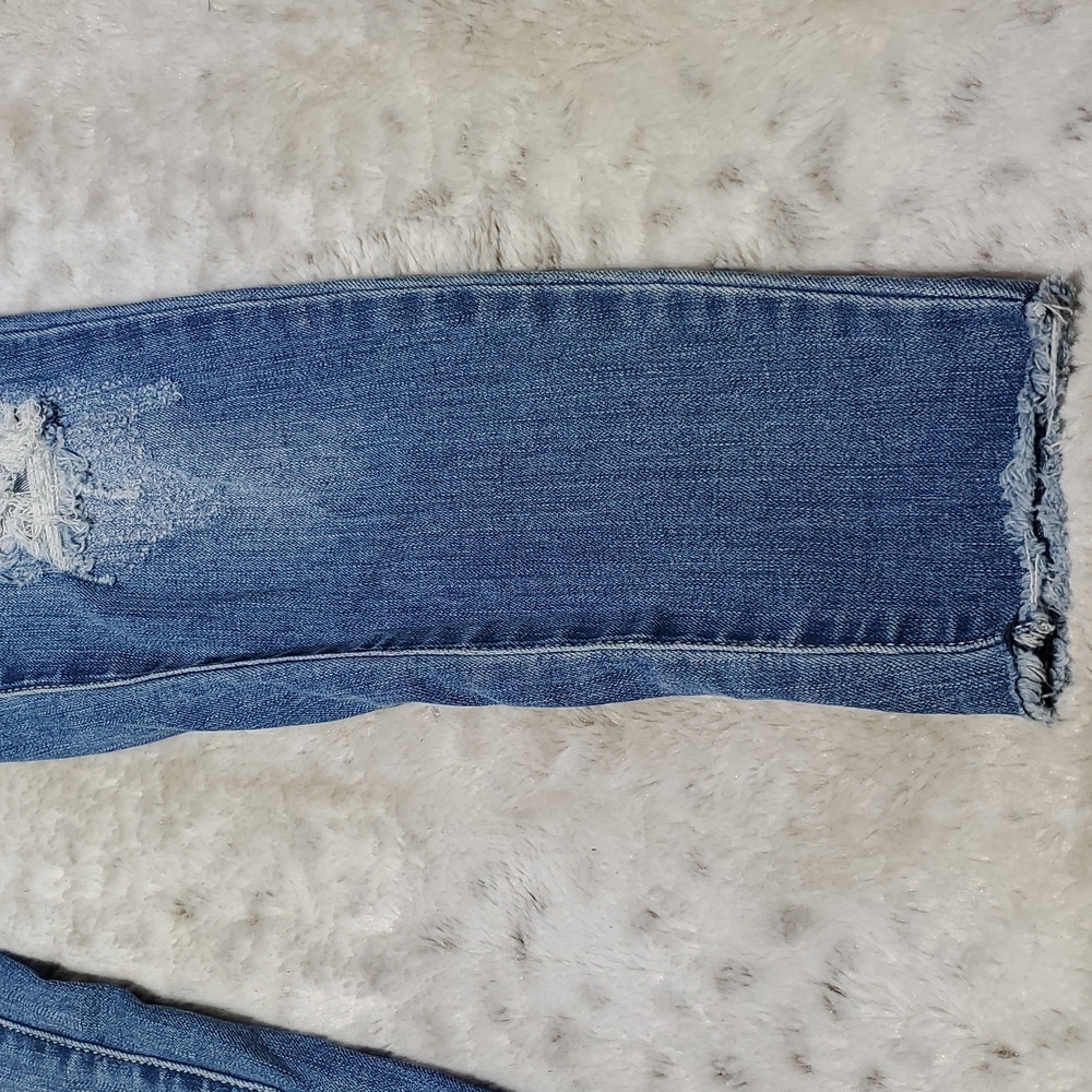 KanCan Lighter Wash Distressed Skinny Jeans w Frayed Hem Size 26 Waist 26.5 In - Picture 2 of 7